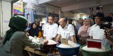 Iduladha sebentar lagi, Mendag cek harga di Padalarang Kabupaten Bandung Barat Sabtu 1 Juni 2024.