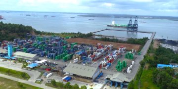 Sebagai BUMN yang bergerak dibidang jasa kepelabuhanan, Pelindo Regional 4 menangani arus kunjungan atau call kapal, arus peti kemas, arus barang non peti kemas, dan arus penumpang di semua pelabuhan kelolaan.