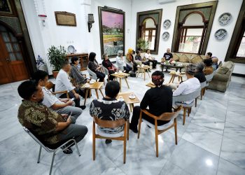 Pemerintah Kota Bandung menggelar acara ngobrol bareng seniman dengan tajuk "Sawala: Menyongsong Kemajuan Budaya Kota Bandung" di Pendopo Kota Bandung, Jumat, 31 Mei 2024.