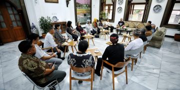 Pemerintah Kota Bandung menggelar acara ngobrol bareng seniman dengan tajuk "Sawala: Menyongsong Kemajuan Budaya Kota Bandung" di Pendopo Kota Bandung, Jumat, 31 Mei 2024.