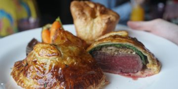 Makan malam menu eropa beef wellington steak