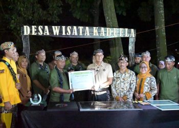 Desa Kaduela, yang terletak di Kecamatan Pasawahan, Kabupaten Kuningan, meraih prestasi membanggakan dengan masuk dalam 50 besar Anugerah Desa Wisata Indonesia (ADWI) 2024 tingkat nasional.