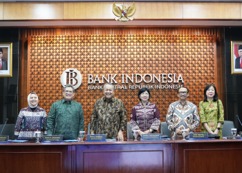 Rapat Dewan Gubernur (RDG) Bank Indonesia pada 16-17 Juli 2024 memutuskan untuk mempertahankan BI-Rate sebesar 6,25%, suku bunga Deposit Facility sebesar 5,50%, dan suku bunga Lending Facility sebesar 7,00%.