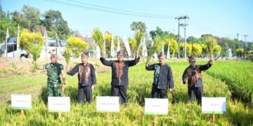 Jawa Barat resmi menjadi tuan rumah Gebyar Perbenihan Tanaman Pangan ke-IX yang berlangsung dari Sabtu hingga Selasa, 27-30 Juli 2024.