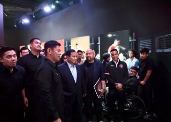 Menpora Dito Ariotedjo dampingi Presiden terpilih Prabowo Subianto di hari kedua Reveal Jersey Merah Putih Tim Olimpiade 2024 Paris, Jumat (5/7).