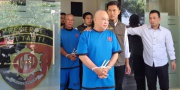 Dua tersangka Muller bersaudara, yakni Heri Hermawan Muller dan Dodi Rustandi Muller, diserahkan penyidik Ditreskrimum Polda Jabar ke Kejati Jabar dalam kasus sengketa tanah Dago Elos, Senin (22/07/2024).(Foto:Humas Polda Jabar).