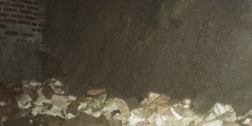 Tanah Longsor Masuk Kamar Warga Tasikmalaya