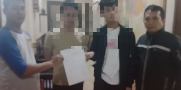 Pengemudi ojol diciduk polisi diduga transaksi ganja lewat IG di Bogor pada Kamis 11 Juli 2024. Operasi penangkapan itu dilakukan oleh Polsek Gunung Sindur Polres Bogor dalam rangka Operasi Antik Lodaya 2024.