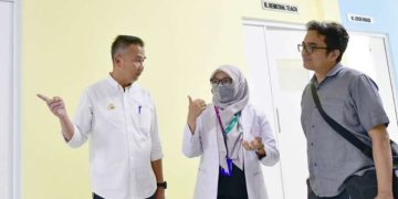 Rumah Sakit Jiwa Cisarua didatangi Pj Gubernur Jawa Barat Bey Machmudin. Kedatangannya merupakan inspeksi mendadak ke instalasi kesehatan jiwa di Cisarua, Kabupaten Bandung Barat, Selasa (16/7/2024). (FOTO: Humas Pemprov Jabar)