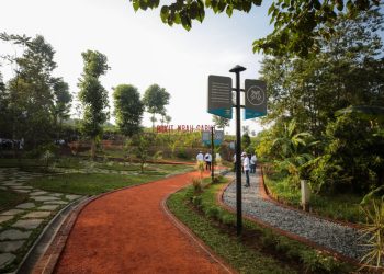 Jogging trek Bukit Mbah Garut