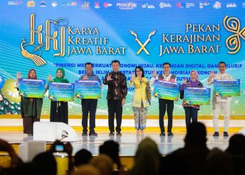 Dekranasda Kota Bandung sabet tiga penghargaan Karya Kreatif Jawa Barat dan Pekan Kreatif Jawa Barat (KKJ-PKJB) 2024.