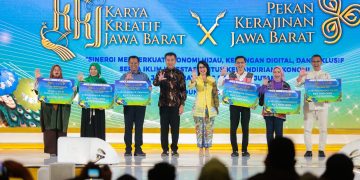 Dekranasda Kota Bandung sabet tiga penghargaan Karya Kreatif Jawa Barat dan Pekan Kreatif Jawa Barat (KKJ-PKJB) 2024.