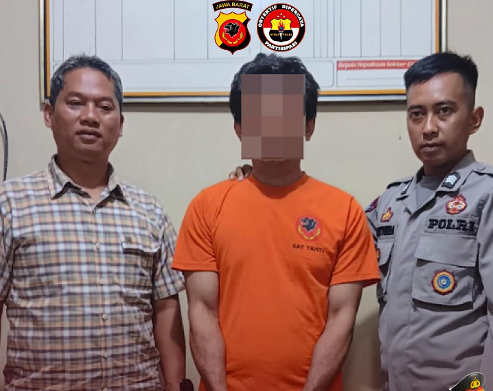 Terduga pencuri domba putih totol hitam ditangkap aparat Polres Garut di Cikajang Kabupaten Garut.