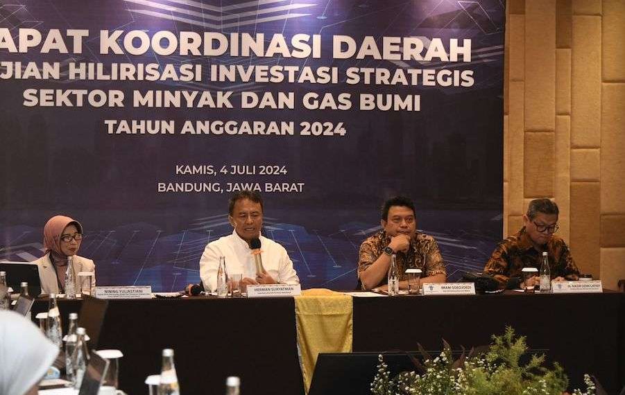 Investasi harus inklusif artinya berdampak langsung kepada masyarakat berupa pengentasan pengangguran dan kemiskinan, kata Sekretaris Daerah Provinsi Jawa Barat Herman Suryatman.
