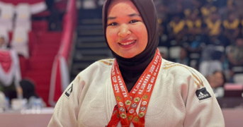 Kejuaraan Judo Kapolri Cup 2024 resmi ditutup dengan Briptu Kartika Dewi dari Polresta Bandung tampil sebagai juara. Personil Satnarkoba Polresta Bandung ini berhasil meraih medali emas dalam kategori judo perorangan.