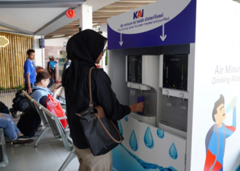 KAI Hadirkan Drinking Water Station di 22 Stasiun untuk Kurangi Penggunaan Botol Plastik.