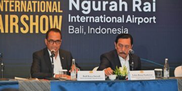 Menteri Koordinator Bidang Kemaritiman dan Investasi Luhut Binsar Panjaitan pada Jumpa Pers BIAS 2024 yang turut dihadiri Menteri Perhubungan Budi Karya Sumadi, di Jakarta, Senin (19/8).(FOTO: Humas Kemenhub)