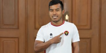 Rasa senang dan bangga terpancar dari raut wajah seorang Junaedi, usai dipastikan lolos membela Merah Putih untuk Paralimpiade 2024 Paris. Anak petani dan penggembala kambing ini ingin meraih medali emas diajang bergengsi empat tahunan di cabor blind judo.(foto:egan/kemenpora.go.id)