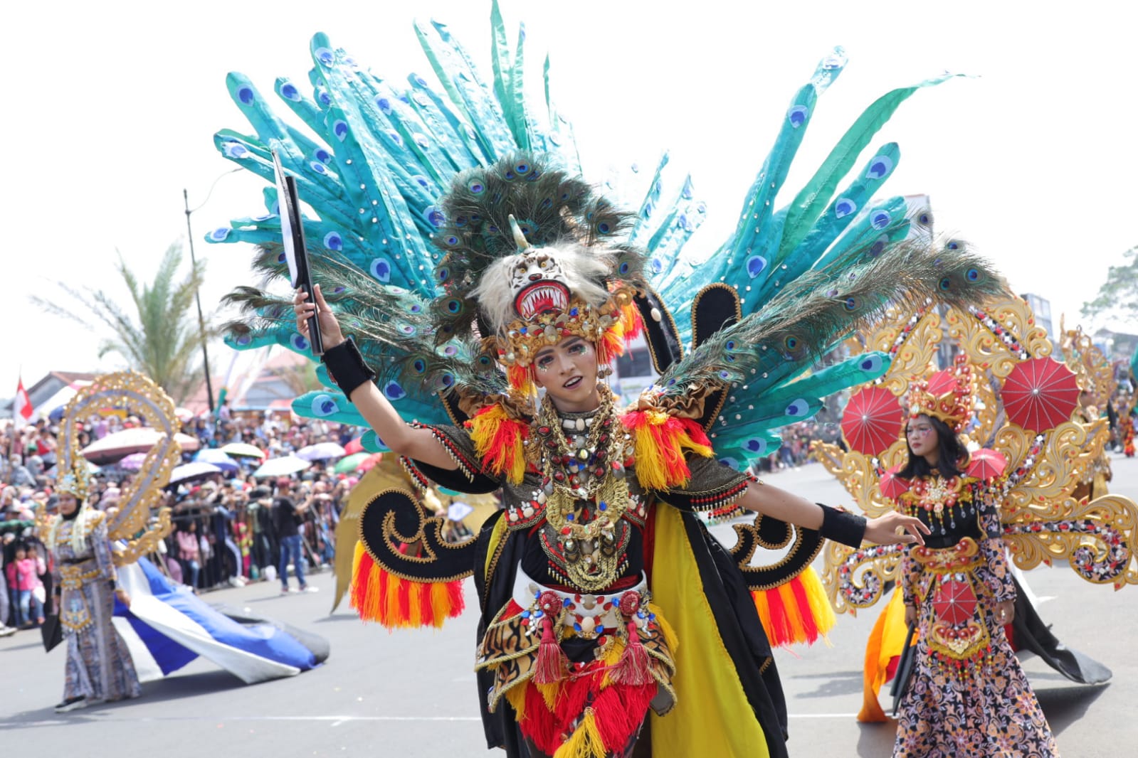 Karnaval Budaya Memeriahkan Hari Jadi ke-526 Kuningan - SATUJABAR