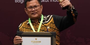 Menjelang perayaan HUT ke-79 Republik Indonesia dan Hari Jadi Kuningan ke-526, Kabupaten Kuningan meraih prestasi gemilang dengan mendapatkan predikat Universal Health Coverage (UHC) kategori pratama pada UHC Awards 2024.(FOTO: Humas Pemkab Kuningan)