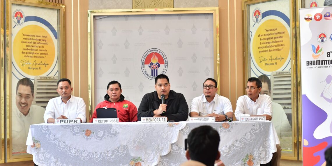 Menteri Pemuda dan Olahraga Republik Indonesia (Menpora RI) Dito Ariotedjo berharap Asian School Badminton Championship (ASBC) 2024 menjadi wadah penting bagi atlet Indonesia untuk meningkatkan jam terbang bermain. (foto:andre/kemenpora.go.id)