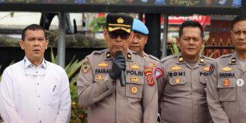 Polres Cianjur menggelar konferensi pers untuk memaparkan hasil dari kegiatan rutin yang ditingkatkan (KRYD) yang dilaksanakan selama tujuh hari, mulai dari 5 Agustus hingga 11 Agustus 2024.Konferensi pers ini dipimpin oleh Kabag SDM Polres Cianjur, Kompol Faisal dan berlangsung di Lapangan Apel Mapolres Cianjur.(FOTO: Istimewa)