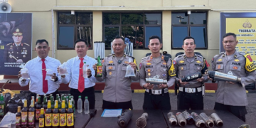 Polres Cianjur gelar konferensi pers untuk memaparkan hasil kegiatan rutin yang ditingkatkan (KRYD) yang dilaksanakan dari tanggal 19 hingga 25 Agustus 2024 di Lapangan Apel Mapolres Cianjur, Senin (26/08/2024).