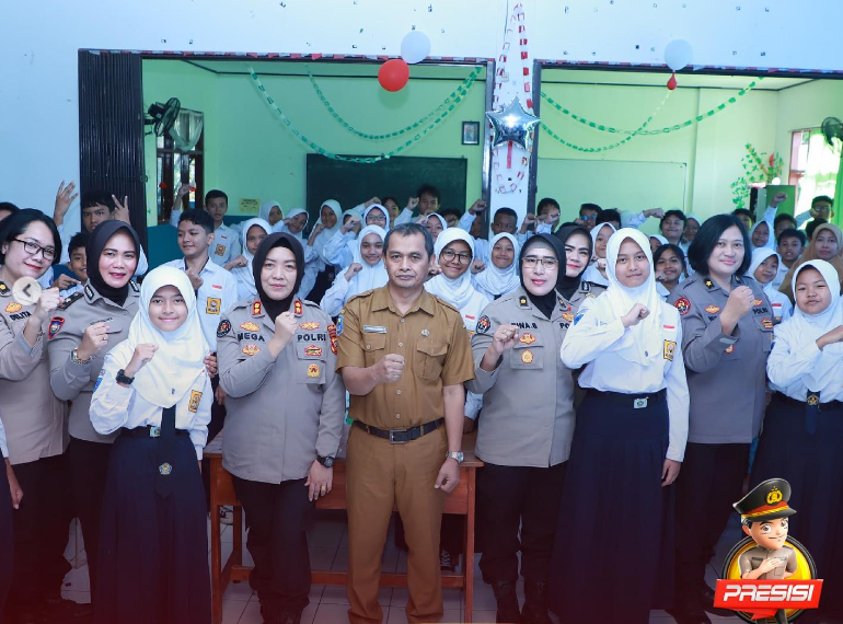 Polwan Polda Jabar Goes Tos School