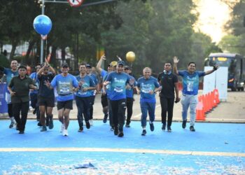 Sekitar 4.000 pelari berpartisipasi dalam acara QRIS Run X yang digelar pada hari terakhir Roadshow Bus KPK di Gedung Sate Bandung, Minggu (11/8/2024). (FOTO: Humas Pemprov Jabar)