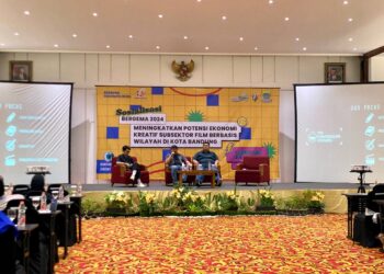 Dalam upaya menjadikan Bandung sebagai kota ramah film, Dinas Kebudayaan dan Pariwisata Kota Bandung menggelar sosialisasi Bergema (Bandung Gerakan Sinema) di Hotel Savoy Homann pada Rabu, 22 Agustus 2024. (FOTO: Humas Pemkot Bandung)