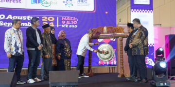 Zulkifli Hasan buka Muslim LifeFest 2024 di Tangerang