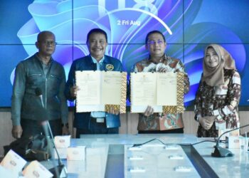 Pemerintah Kabupaten Sumedang dan Garut resmi menandatangani Memorandum of Understanding (MoU) sebagai bentuk kerja sama strategis untuk meningkatkan kesejahteraan masyarakat.