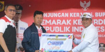 Pj. Bupati Bogor, Asmawa Tosepu, melakukan kunjungan kerja ke wilayah Rancabungur pada hari Rabu (7/8/24) untuk meninjau sejumlah proyek dan program penting.(FOTO: Humas Pemkab Bogor)