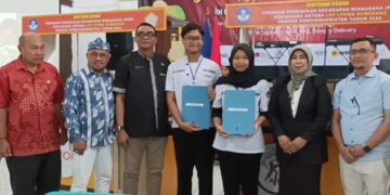 Penerima bantuan wirausaha.(FOTO: Humas Pemkab Sumedang)