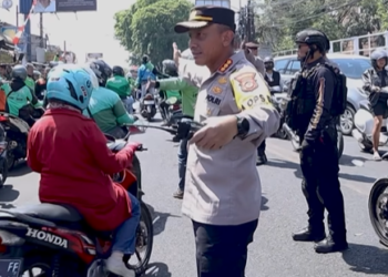 Kapolrestabes Bandung Mediasi Kesalahpahaman antara Driver Ojek Online dan Ojek Pangkalan di Pasir Impun Kota Bandung