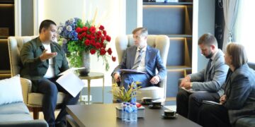 Menteri Pemuda dan Olahraga (Menpora) RI Dito Ariotedjo menerima kunjungan jajaran Kedutaan Besar Federasi Rusia di kediamannya, Jalan Denpasar Raya Nomor 34, Kuningan, Jakarta Selatan, Rabu (25/9) siang.(foto:herry/kemenpora.go.id)