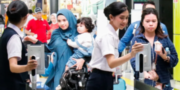PT Kereta Api Indonesia (Persero) kini menyediakan fasilitas face recognition boarding gate di 19 stasiun di Jawa dan Sumatera.