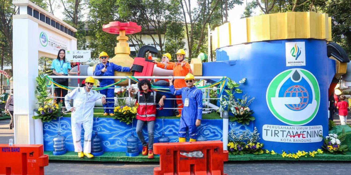 Pawai Kendaraan Hias