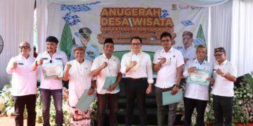 Pemkab Cirebon secara resmi membentuk 24 desa wisata baru sebagai langkah strategis untuk meningkatkan kunjungan wisatawan domestik.