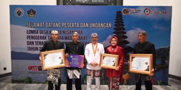 Kabupaten Kuningan menerima penghargaan yang diserahkan pada Malam Apresiasi Lomba Desa Wisata Nusantara, Penggerak Swadaya Masyarakat, dan Tenaga Pendamping Profesional Tahun 2024, yang berlangsung di Renaissance Bali Nusa Dua Resort, Badung, pada Sabtu, 28 September 2024.