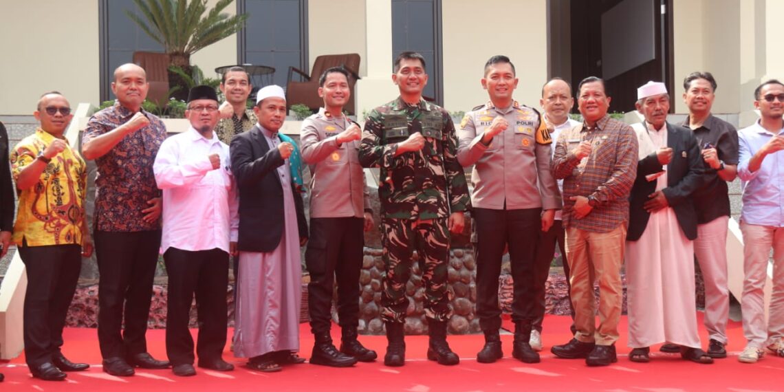 Peresmian gedung Polsek Babakan Madang