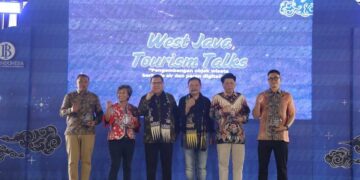 Perwakilan Bank Indonesia (BI) Jawa Barat mengadakan acara West Java Tourism Talks (WJTT) Volume 5 dengan tema “Pengembangan Objek Wisata Berbasis Air dan Peran Digitalisasi” di Amphitheater Situ Bagendit, Kecamatan Banyuresmi, Kabupaten Garut.