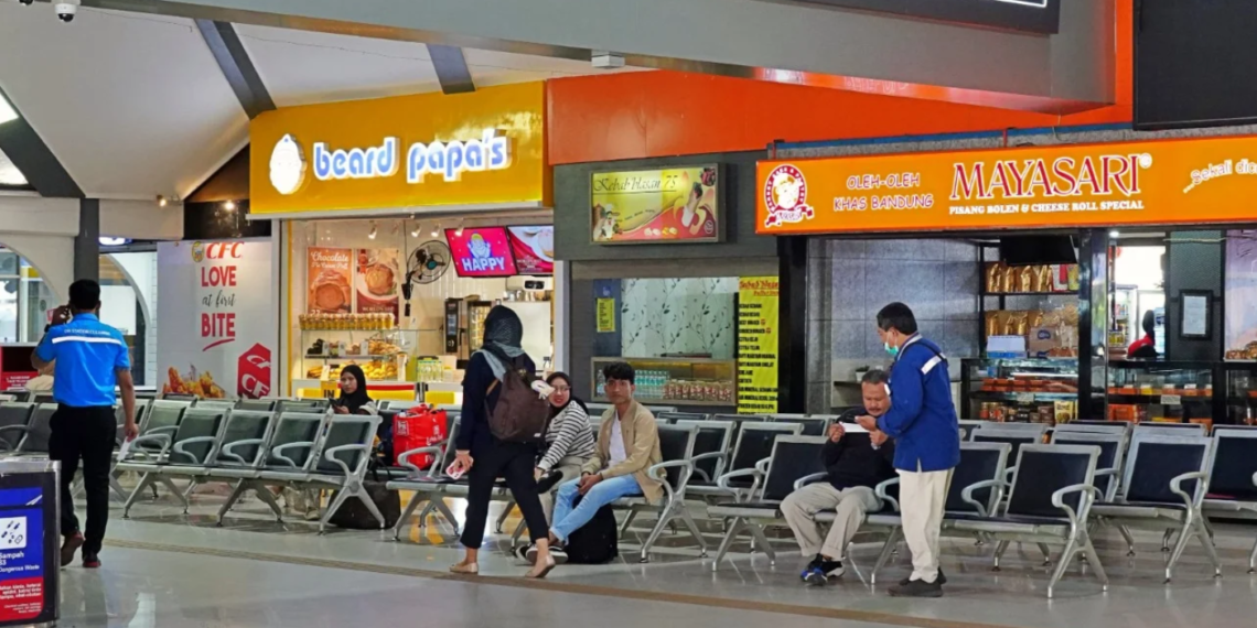 Space di stasiun kereta api