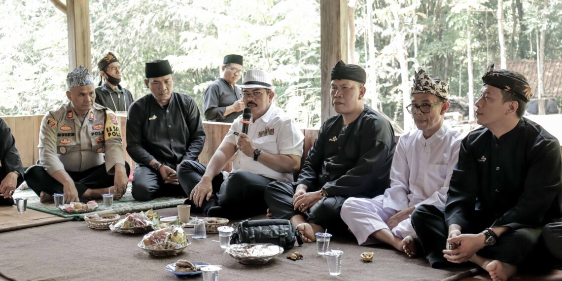 Tradisi Budaya Merlawu kembali digelar di Desa Wanasigra, Kecamatan Sindangkasih, sebagai agenda rutin setiap bulan Rabiul Awal di situs Kabuyutan Gandoang.