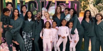 Kardashian family, ariana granda, dan chyntia family. (foto: x.com)