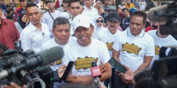 Cagub dan cawagub nomer 4 Dedi Mulyadi-Erwan Setiawan menghadiri kampanye yang digelar KPU dan Bawaslu Jabar, Minggu (6/10/2024)