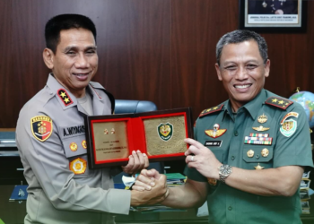 Kapolda Jawa Barat, Irjen Pol Dr. Akhmad Wiyagus menerima kunjungan silaturahmi dari Pangdam III Siliwangi, Mayjen TNI Dadang Arif Abdurahman, pada Rabu, 2 Oktober 2024. Kunjungan ini berlangsung dalam suasana yang akrab dan penuh kebersamaan.