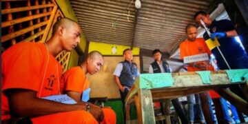 Rekontruksi kasus pembunuhan Diki Jaya, pemuda sebatang kara di Kabupaten Sukabumi.(Foto:Istimewa).