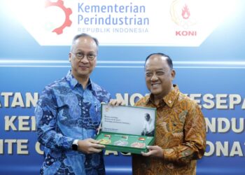 Dalam upaya mengembangkan industri olahraga nasional, Komite Olahraga Nasional Indonesia (KONI) Pusat dan Kementerian Perindustrian RI menandatangani Nota Kesepahaman di Ruangan Rajawali, Kantor Kementerian Perindustrian. Acara tersebut dihadiri oleh Ketua Umum KONI Pusat Letjen TNI Purn Marciano Norman dan Menteri Perindustrian RI Agus Gumiwang Kartasasmita.