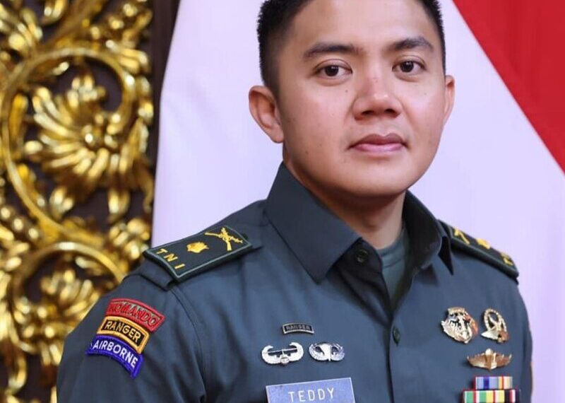 Presiden melantik Teddy Indra Wijaya sebagai Sekretaris Kabinet, berdasarkan Keputusan Presiden Nomor 143/P Tahun 2024 tentang Pengangkatan Sekretaris Kabinet, yang ditetapkan tanggal 20 Oktober 2024.(FOTO: Wikipedia)